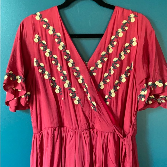 NWT Pink maxi dress with hi-low hem - Picture 3 of 6